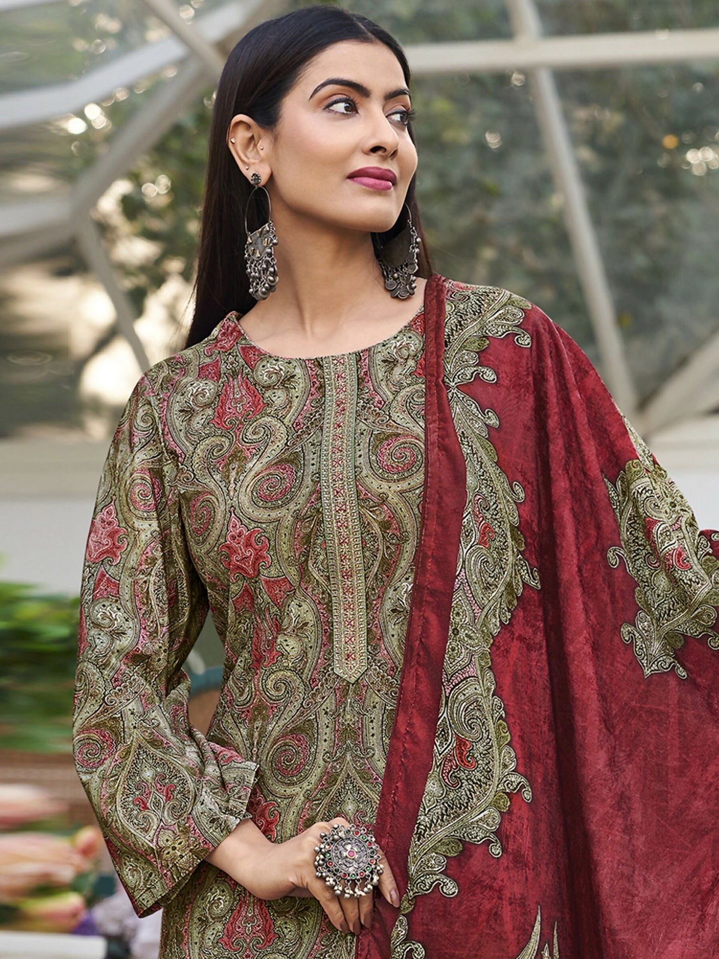 Jyoti Fashion Women's Green Velvet Digital Print with Resham Thread work Kurta with Trouser & Dupatta | Swadesiicart