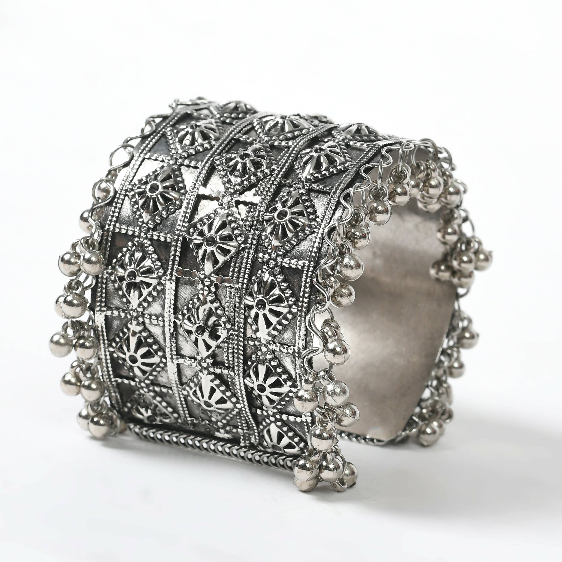 Mominos Fashion Joharkamal Oxidised Silver-Plated Ghungroo Handcraft Bracelet - Design 024 - Swadesiicart