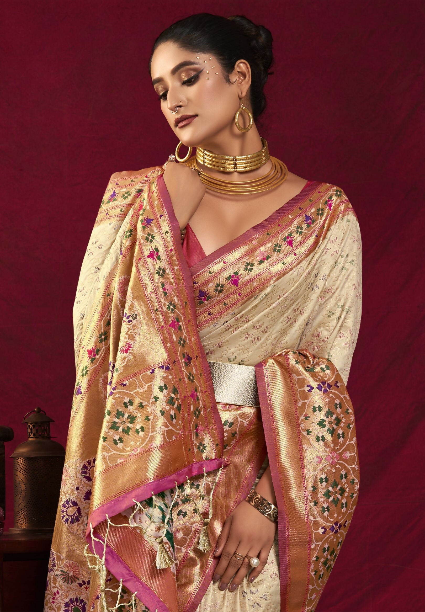 Vishnu Weaves Women's Cream Paithani Silk Saree with Blouse - Swadesiicart