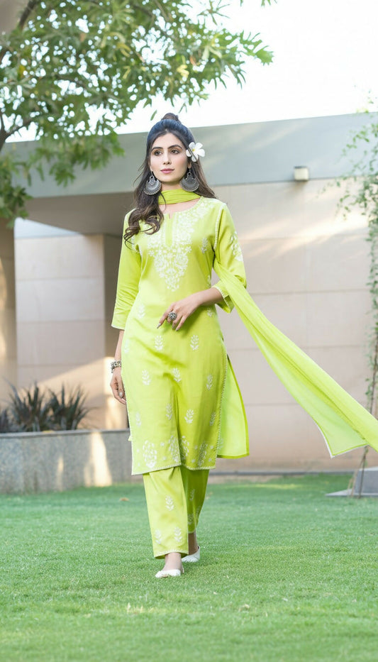 BulBul Akshyani Green Rayon Kurta Set with Dupatta - Swadesiicart