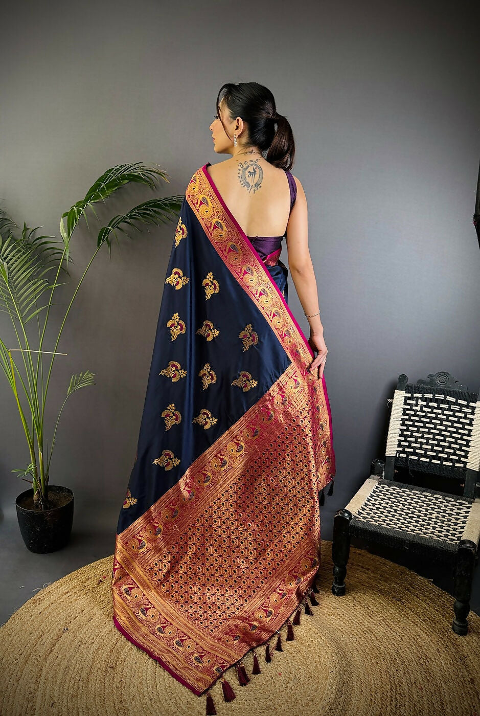 Joban Fashion Banarasi Navy Blue Woven Soft Silk Saree | Swadesiicart