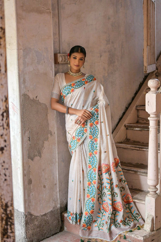 Vishnu Weaves Women's Green Muga Cotton Woven Saree with Blouse - Swadesiicart