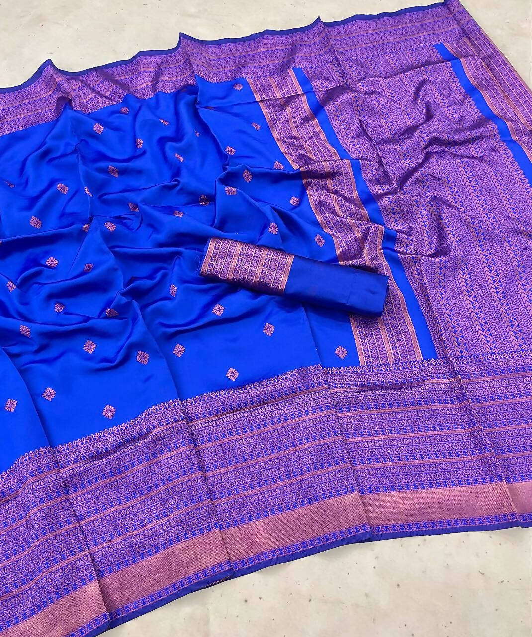 DEIANA'S Beautiful Designer Golden zari Soft Lichi Silk Saree - Royal Blue - Swadesiicart