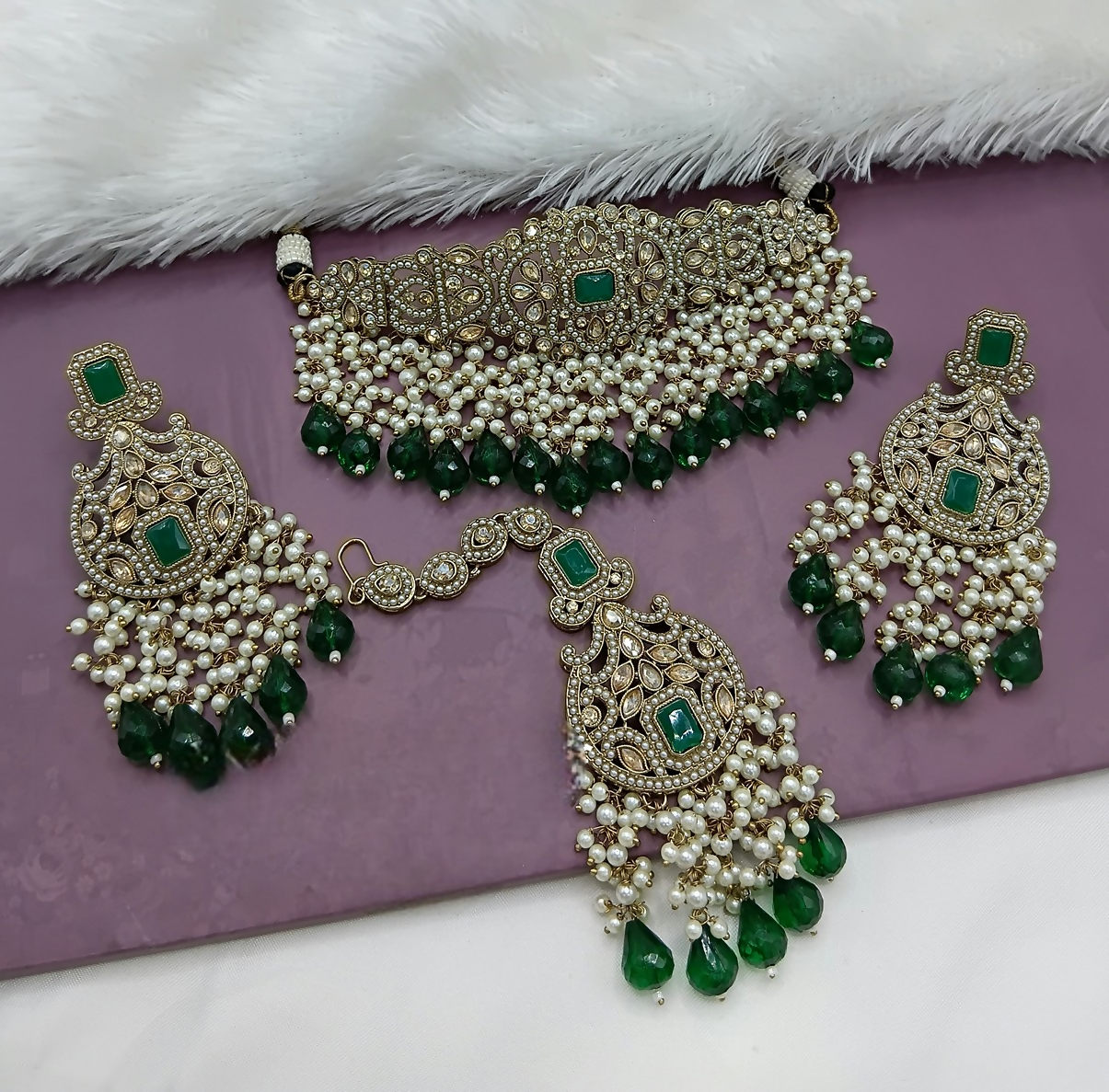 Joban Fashion Green Alloy Choker Set | Swadesiicart