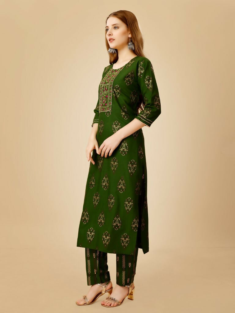 Jyoti Fashion Women's Green Viscose Rayon Embroidered Kurta Pant Set | Swadesiicart