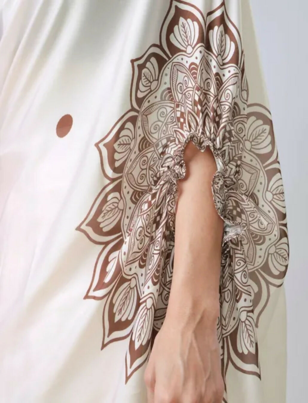 Vastranavya Ivory Mandala Print Free Hand Ready to Wear Saree | Swadesiicart