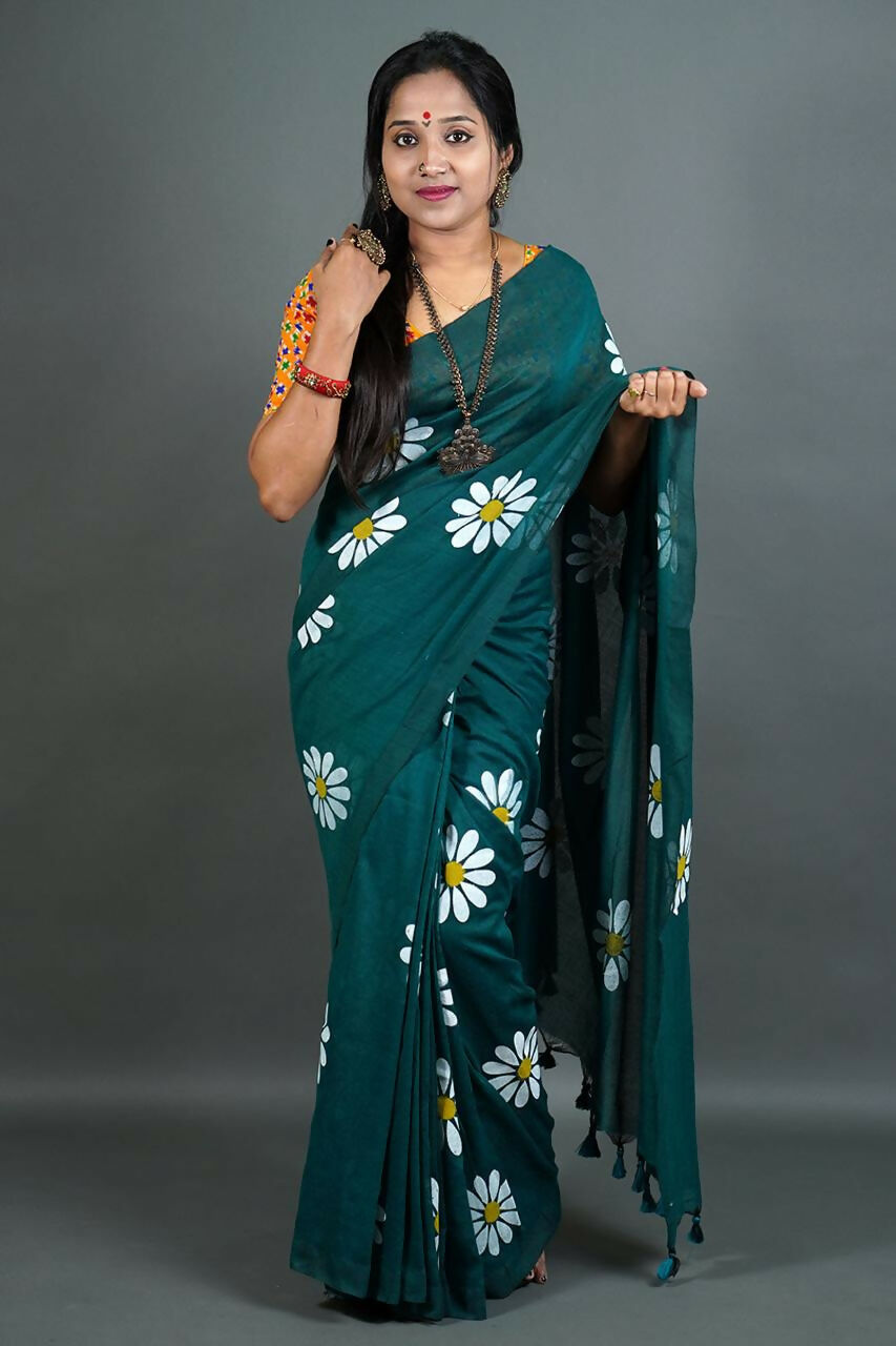 Exclusive Collection Green Pure Cotton Saree With Sunflower Design - Swadesiicart