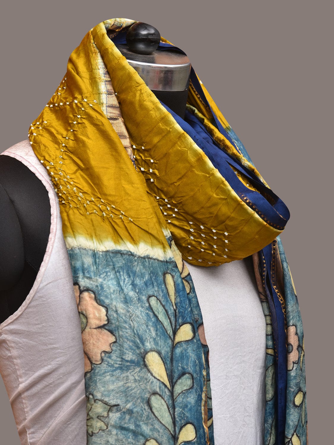Olive and Blue Bandhani Kanchipuram Silk Handloom Dupatta with Kalamkari Design - Global Threads | Swadesiicart