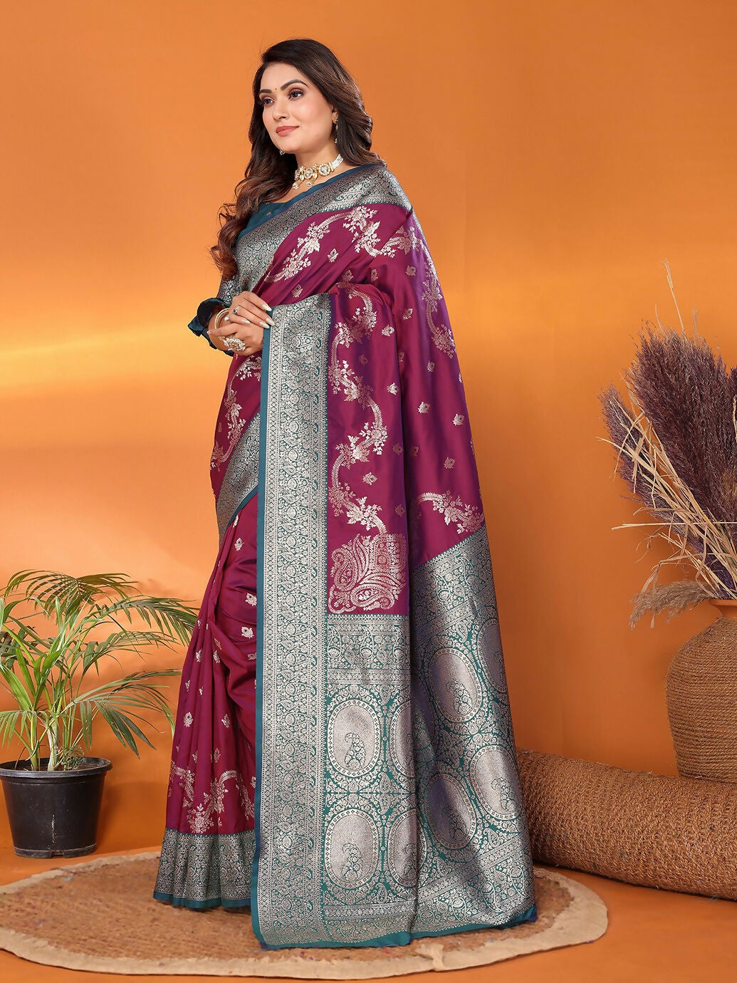 Joban Fashion Banarasi Purple Woven Soft Silk Saree | Swadesiicart