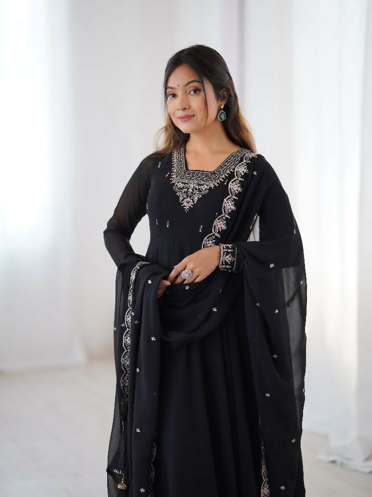 Joban Fashion Black Kurta Set Georgette Sequence Embroidery Work - Swadesiicart