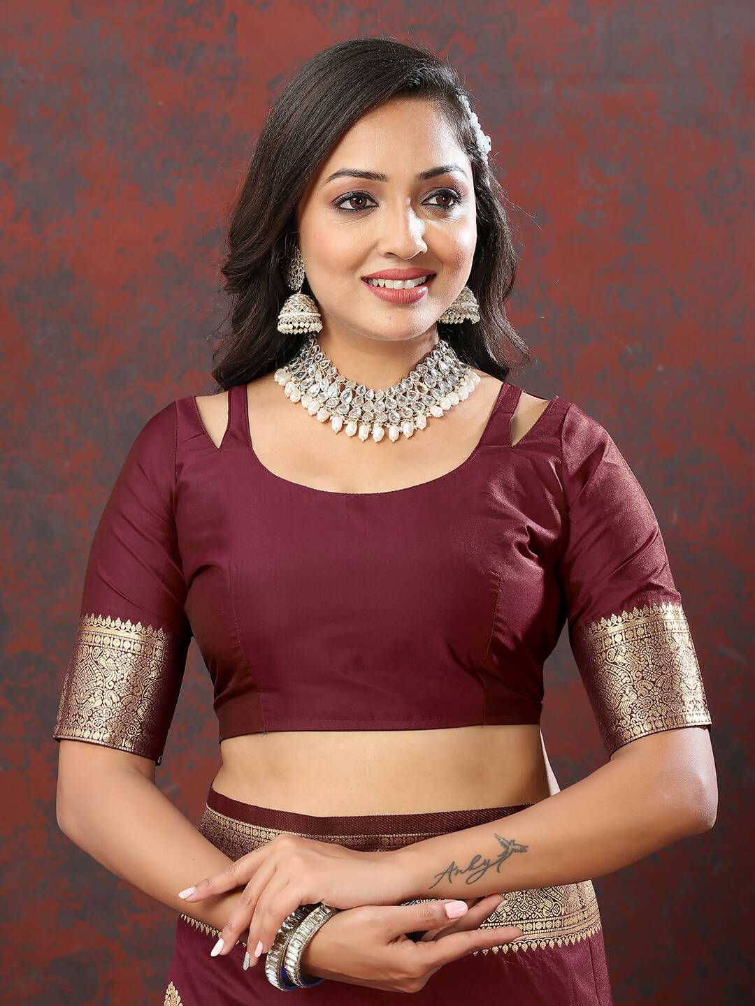 Lorenvalley Fashion Maroon Soft Silk Woven Design Gold Zari Weaving Saree - Swadesiicart