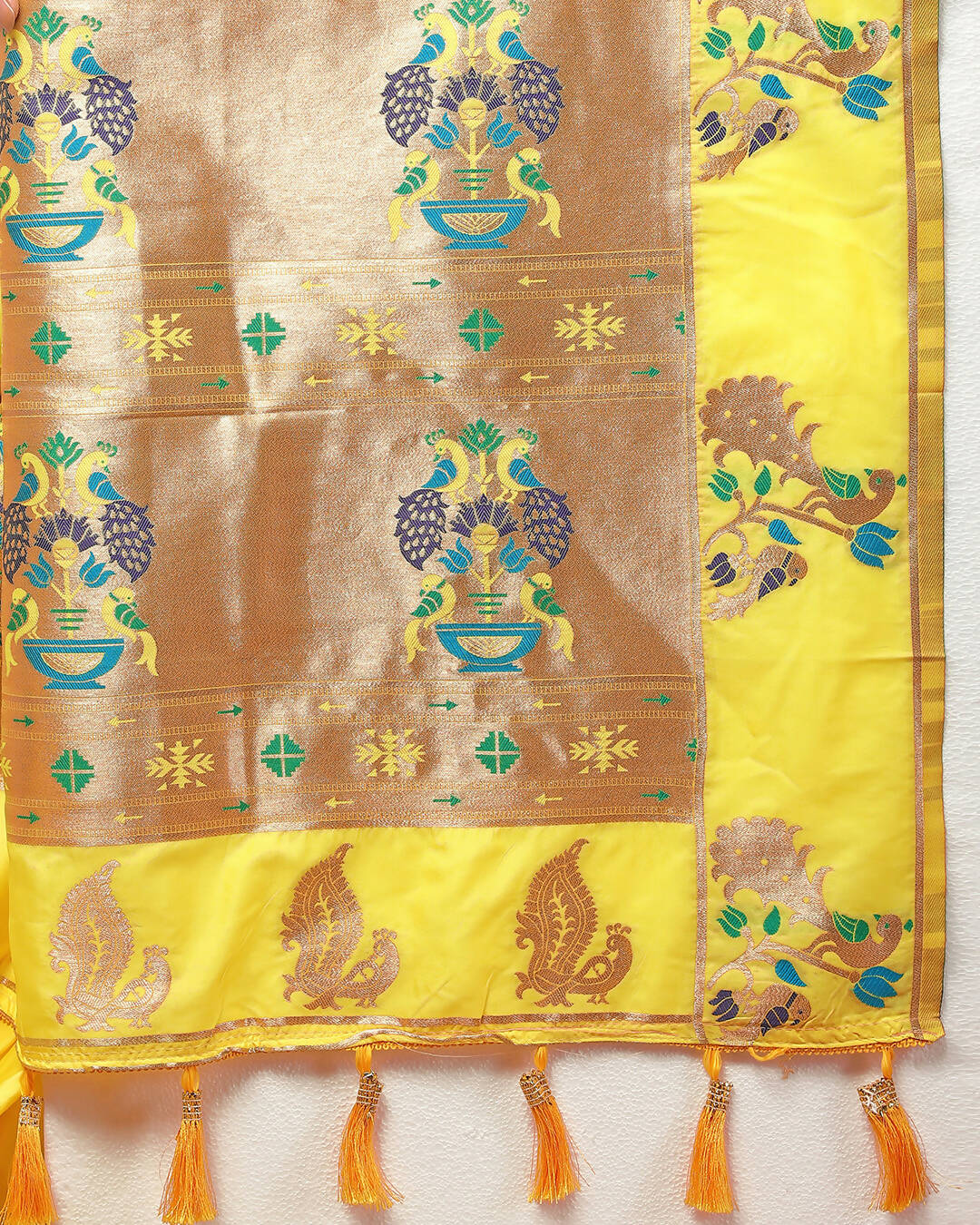 Lorenvalley Fashion Yellow Soft Paithani Silk Woven Design Copper Zari Meenakari Weaving Saree - Swadesiicart