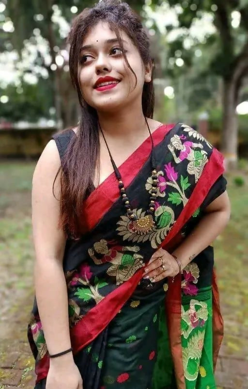 Exclusive Collection Black Beautiful Handloom Silk Cotton Saree - Swadesiicart