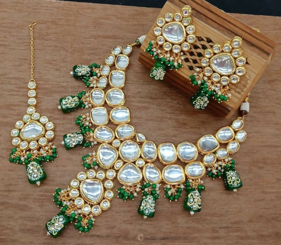 Joban Fashion Green kundan work Necklace Set | Swadesiicart