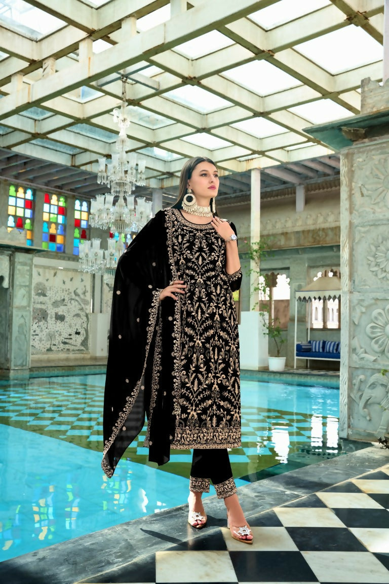 Jyoti Fashion Women's Black Faux Georgette Heavy Embroidery and Moti Work Kurta Set | Swadesiicart