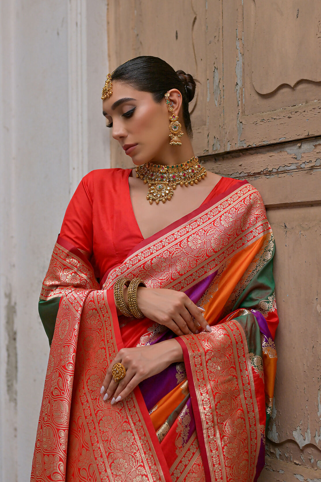 Vishnu Weaves Women's Red Banarasi Silk Zari Woven Saree with Blouse - Swadesiicart