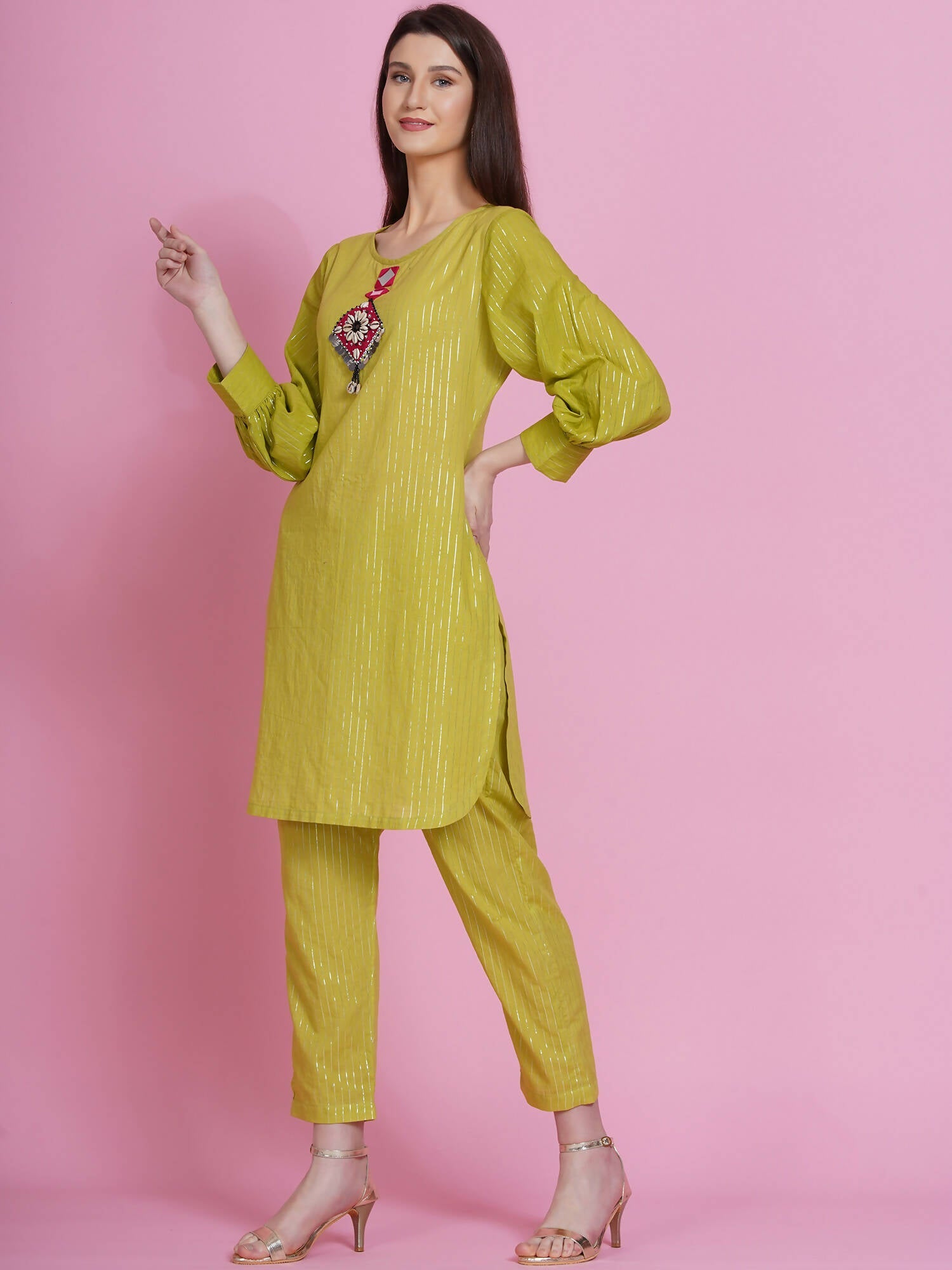Women Republic Green Lurex Cotton Hand Embroidered Kurta With Pants | Swadesiicart