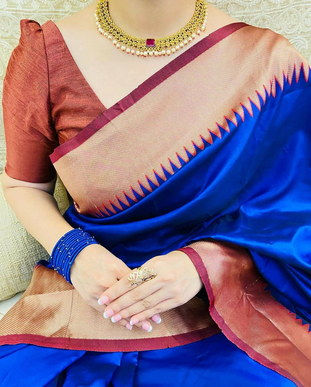 DEIANA'S Beautiful Designer Golden zari Soft Lichi Silk Saree - Blue - Swadesiicart