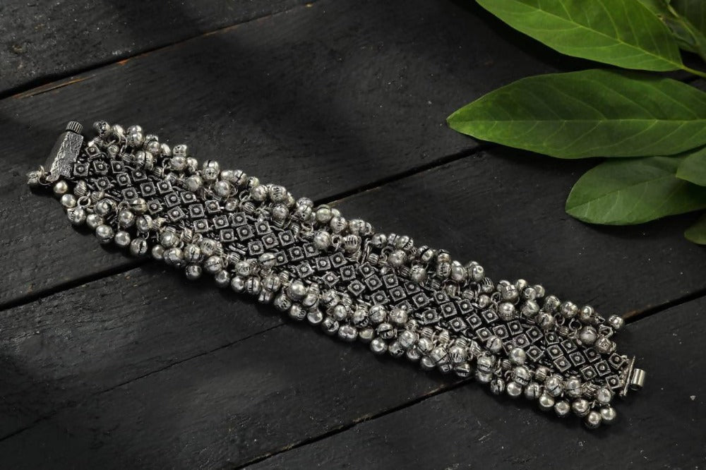 Bracelet with Ghungroo (MF0513)