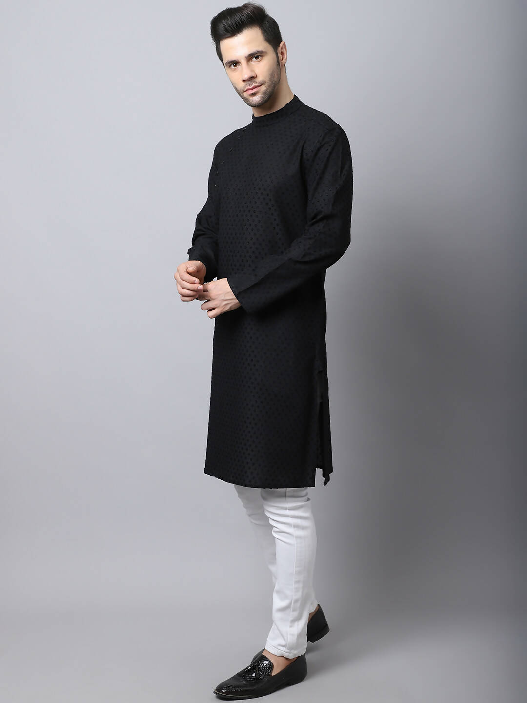 Even Apparels Black Pure Cotton Men's Kurta With Side Placket (MMS446) | Swadesiicart
