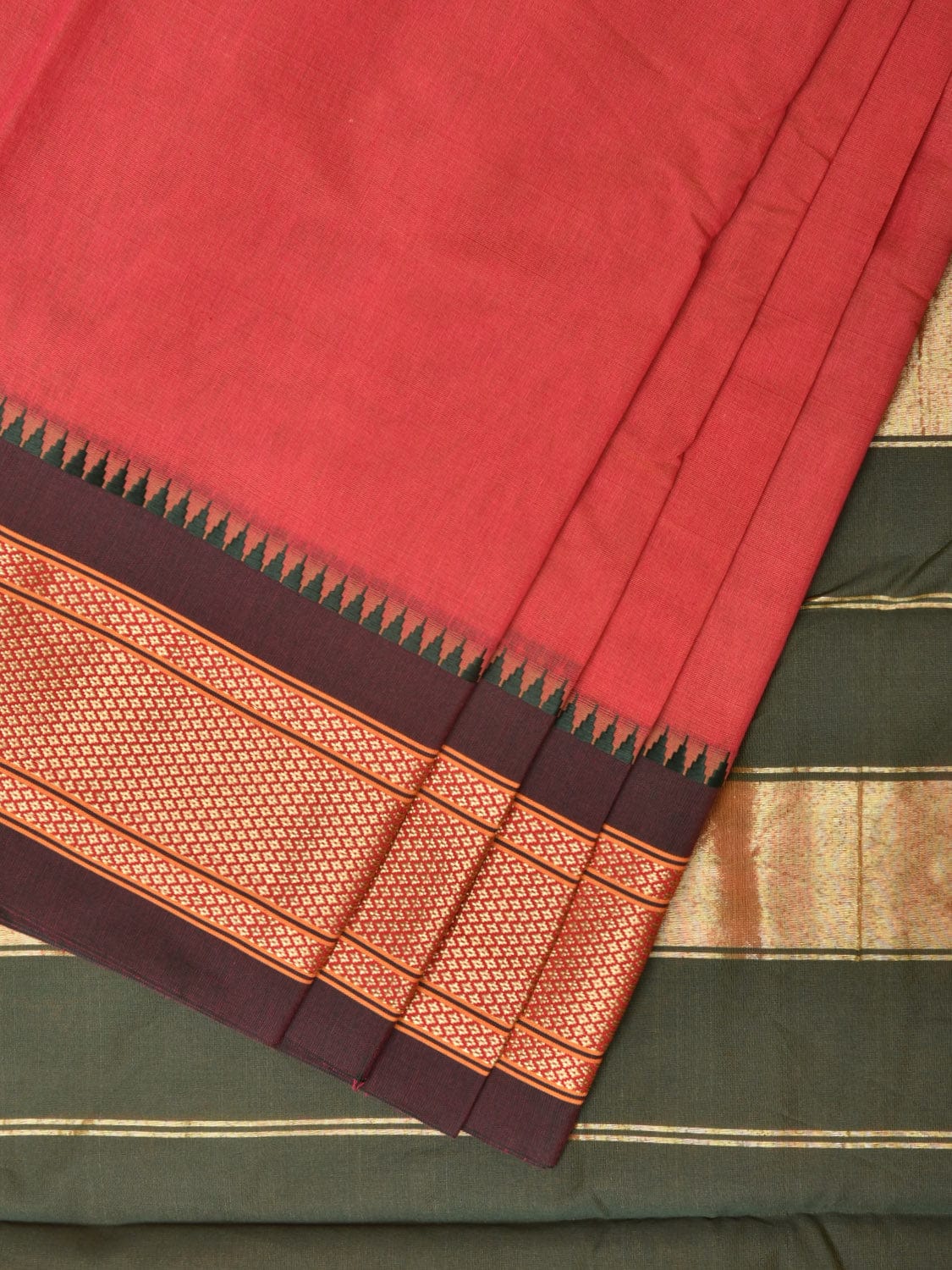 Peach and Green Bamboo Cotton Plain Saree with Strips Pallu Design No Blouse - Global Threads | Swadesiicart