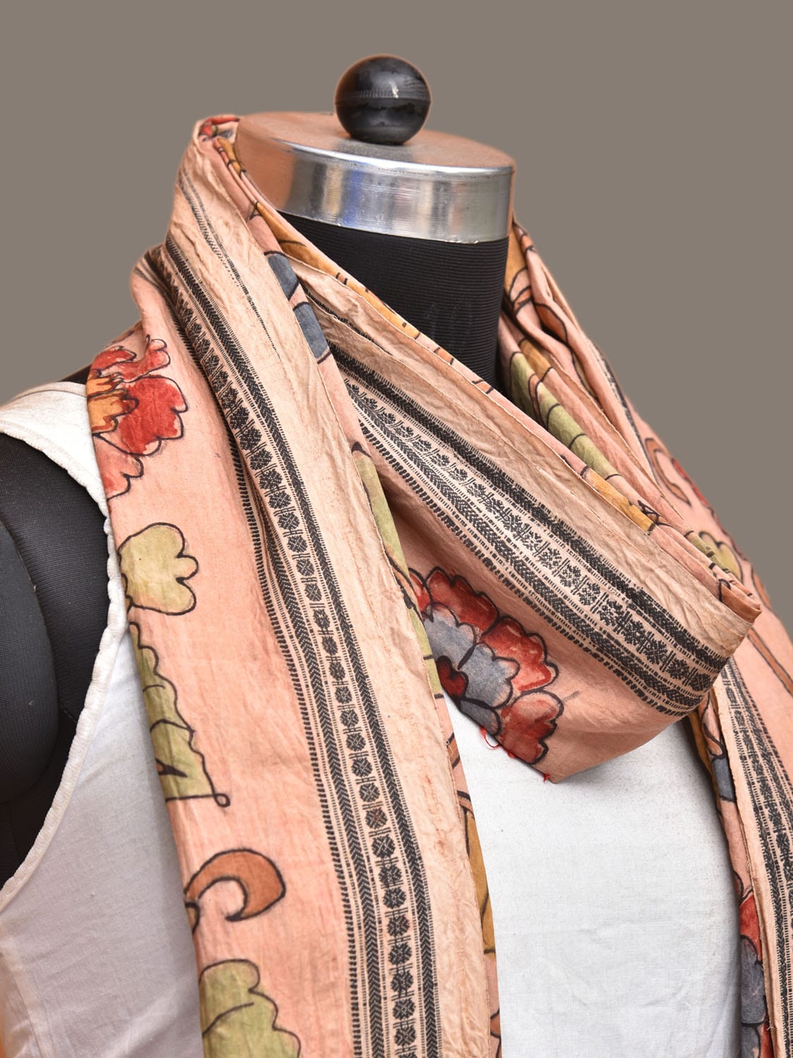 Peach Kalamkari Hand Painted Cotton Handloom Dupatta with Floral Design - Global Threads | Swadesiicart