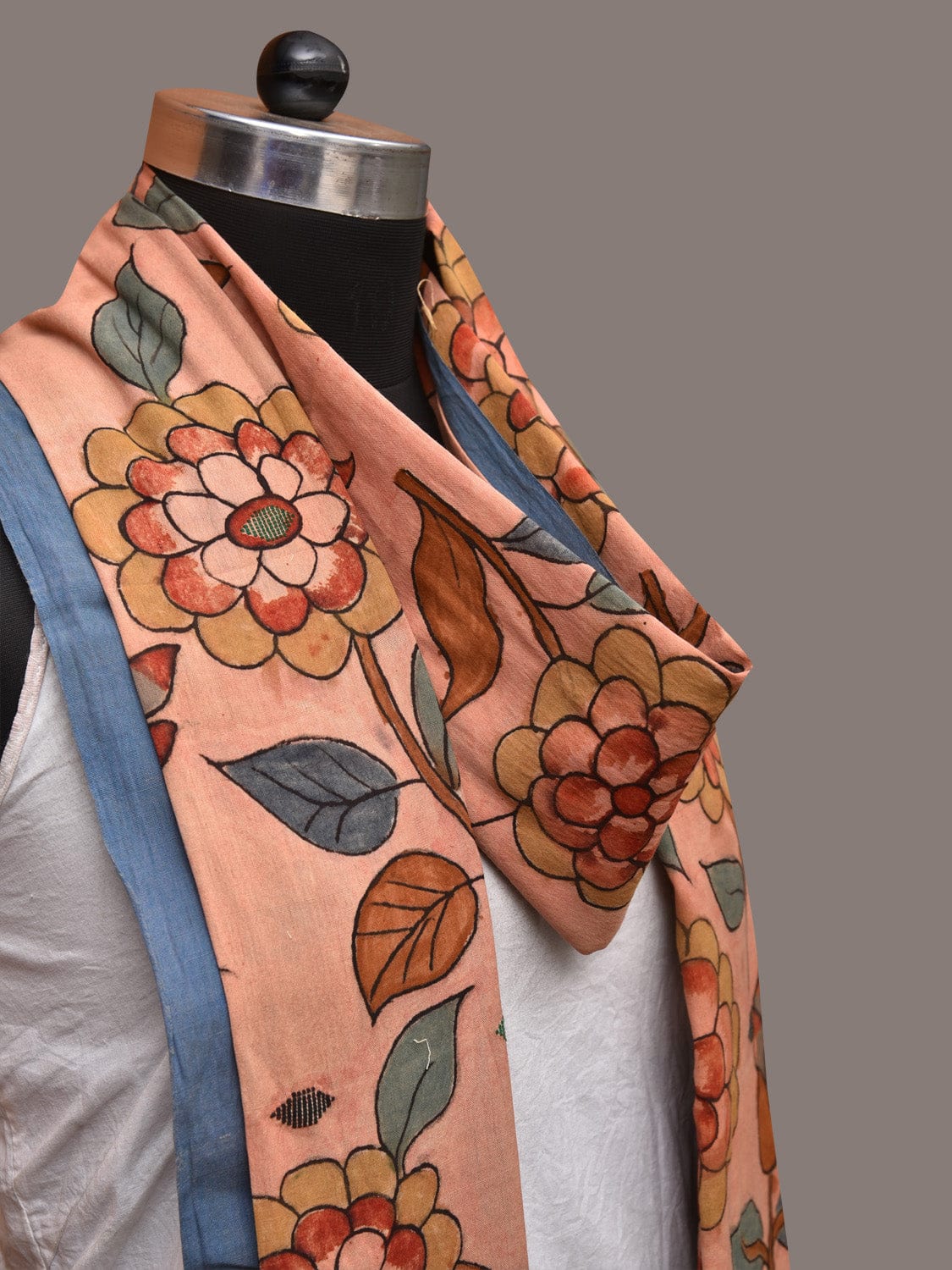 Peach Kalamkari Hand Painted Cotton Handloom Dupatta with Floral Design - Global Threads | Swadesiicart