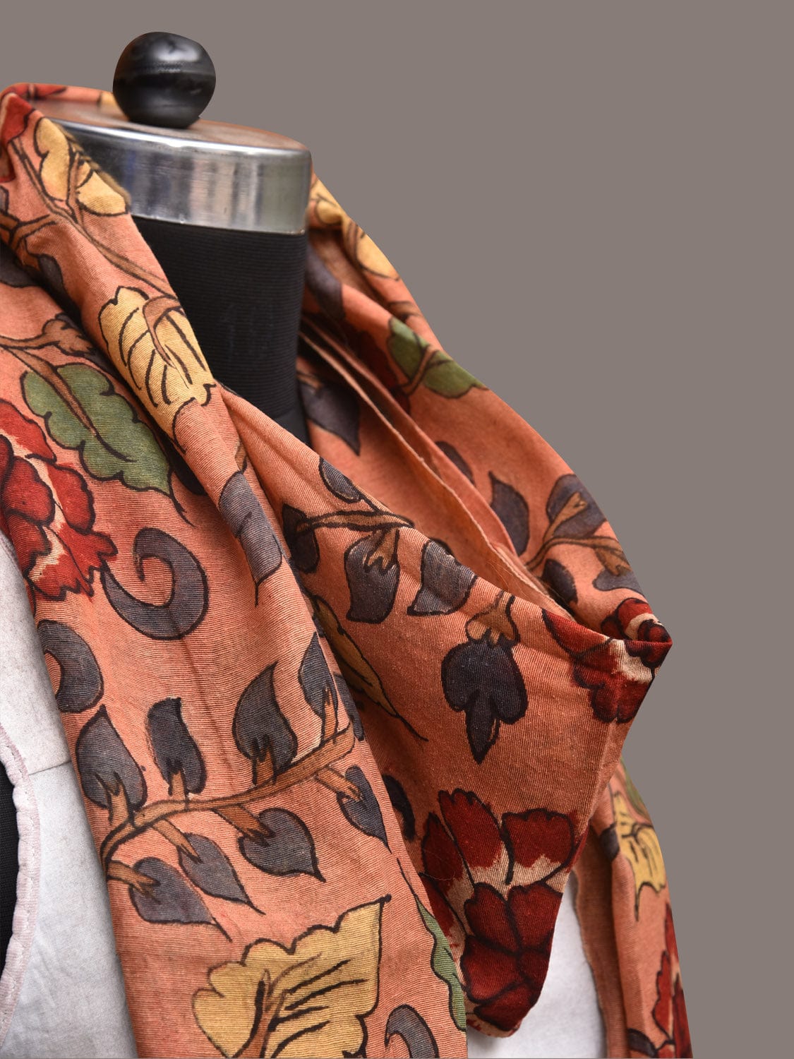Peach Kalamkari Hand Painted Sico Stole with Flowers Design - Global Threads | Swadesiicart