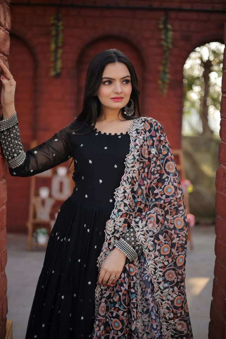 Jyoti Fashion Women's Black Faux Blooming Sequence Zari Embroidered Anarkali Dress with Dupatta | Swadesiicart
