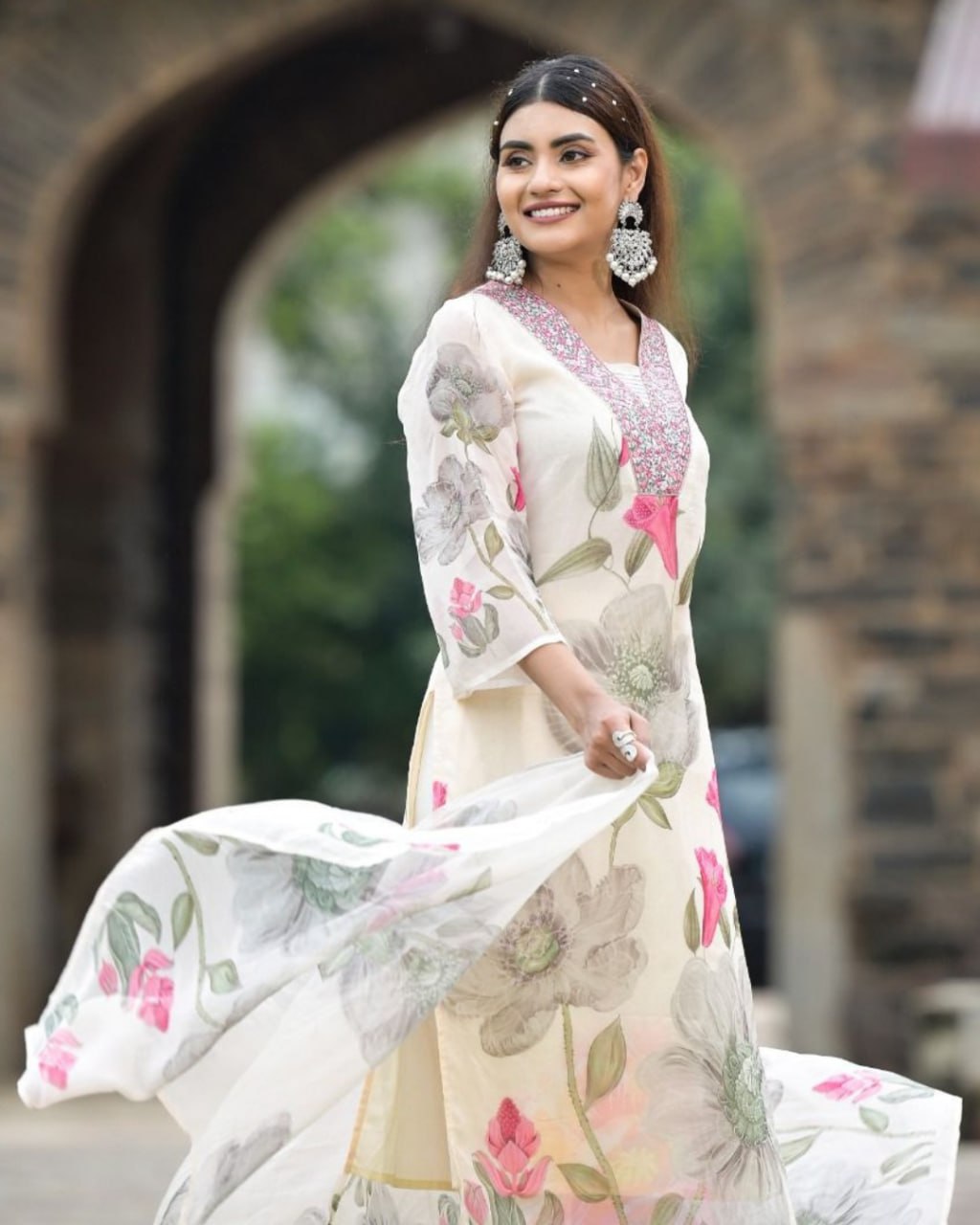Lorenvalley Black Georgette Printed with Embroidery Work Kurta Set - Swadesiicart