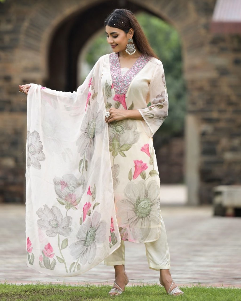 Lorenvalley Black Georgette Printed with Embroidery Work Kurta Set - Swadesiicart