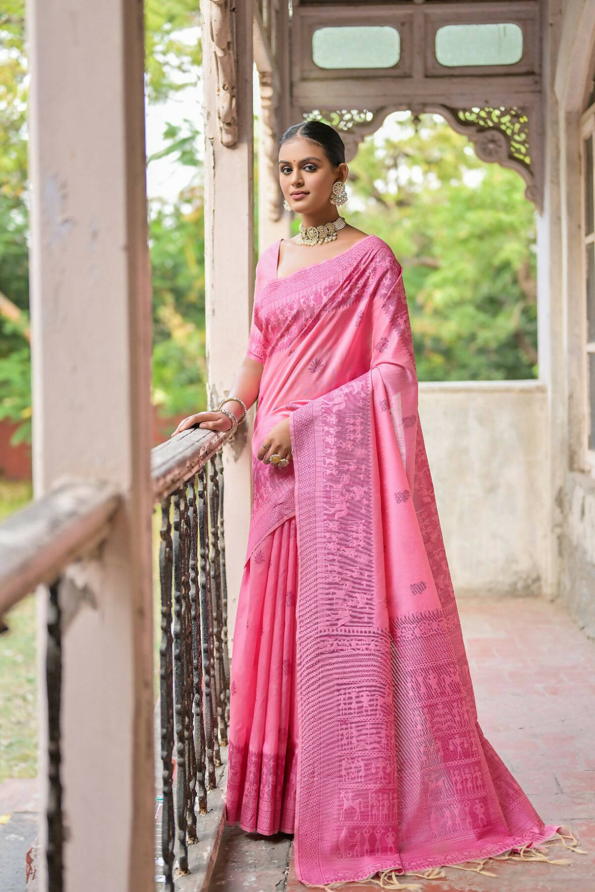 Vishnu Weaves Women's Pink Handloom Raw Silk Woven Border Saree with Blouse - Swadesiicart