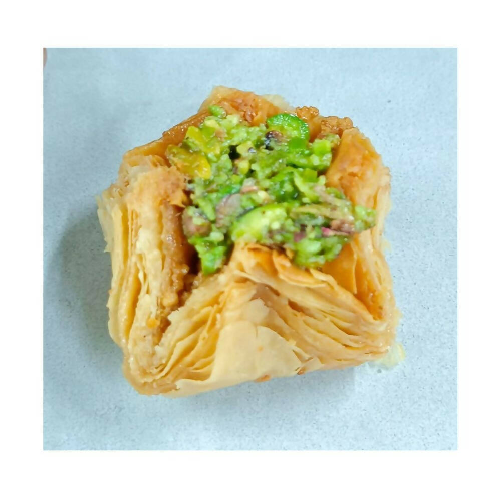 Olive Mithai Pista Piramid Baklawa | Swadesiicart