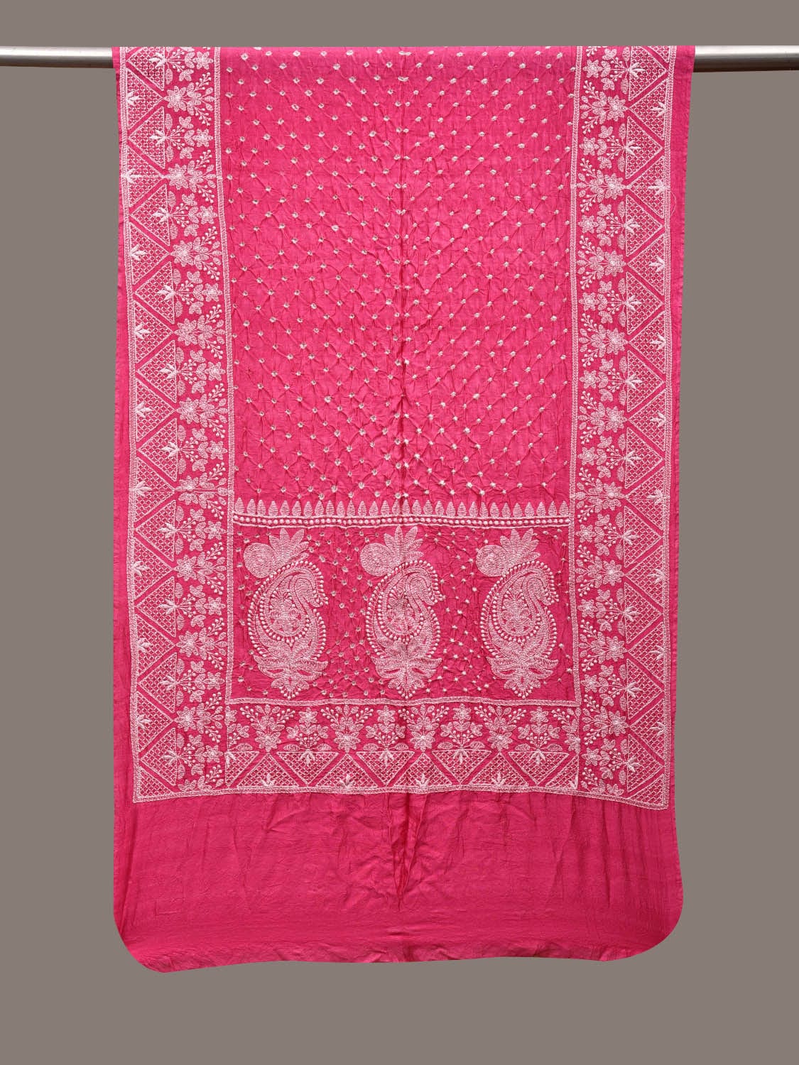 Pink Bandhani Silk Stole with Embroidary Work Design - Global Threads | Swadesiicart