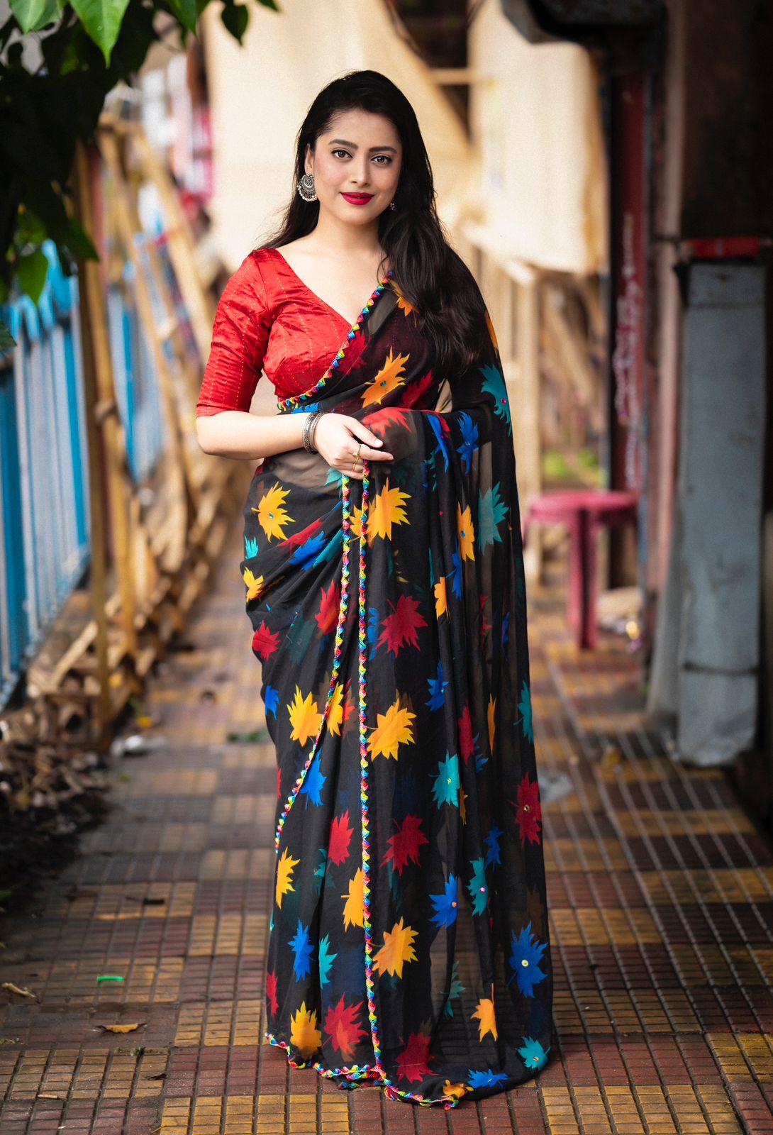 Black Poly Georgette Ethnic Motifs Saree with Unstitched Blouse - Hiral Fashion | Swadesiicart