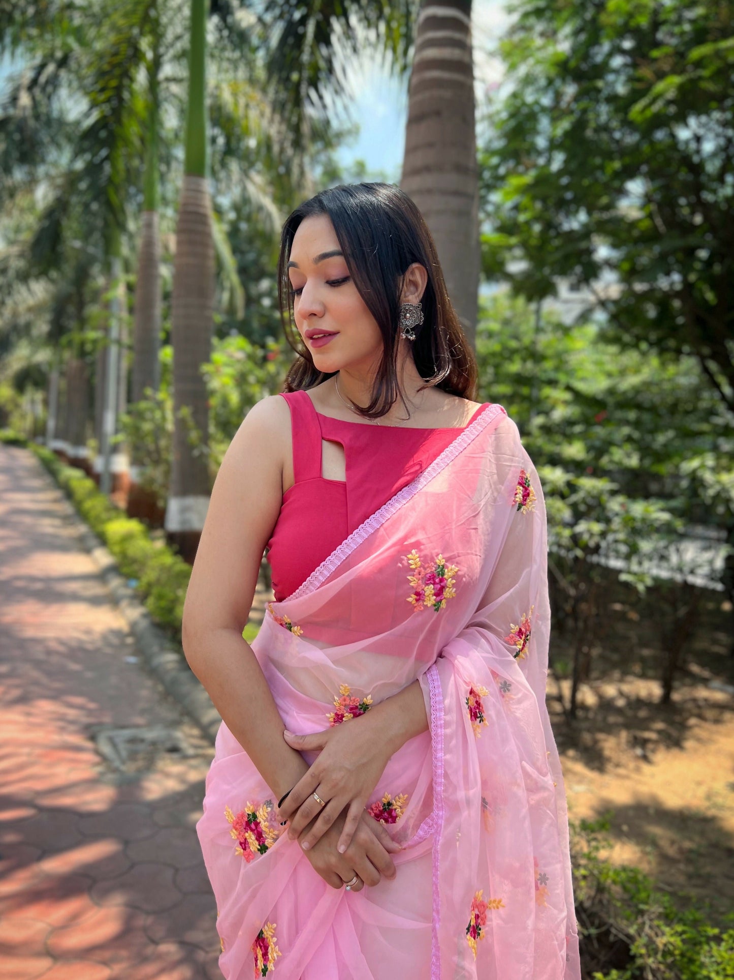Vamsee Red-Garden Pink Organza Saree - Swadesiicart
