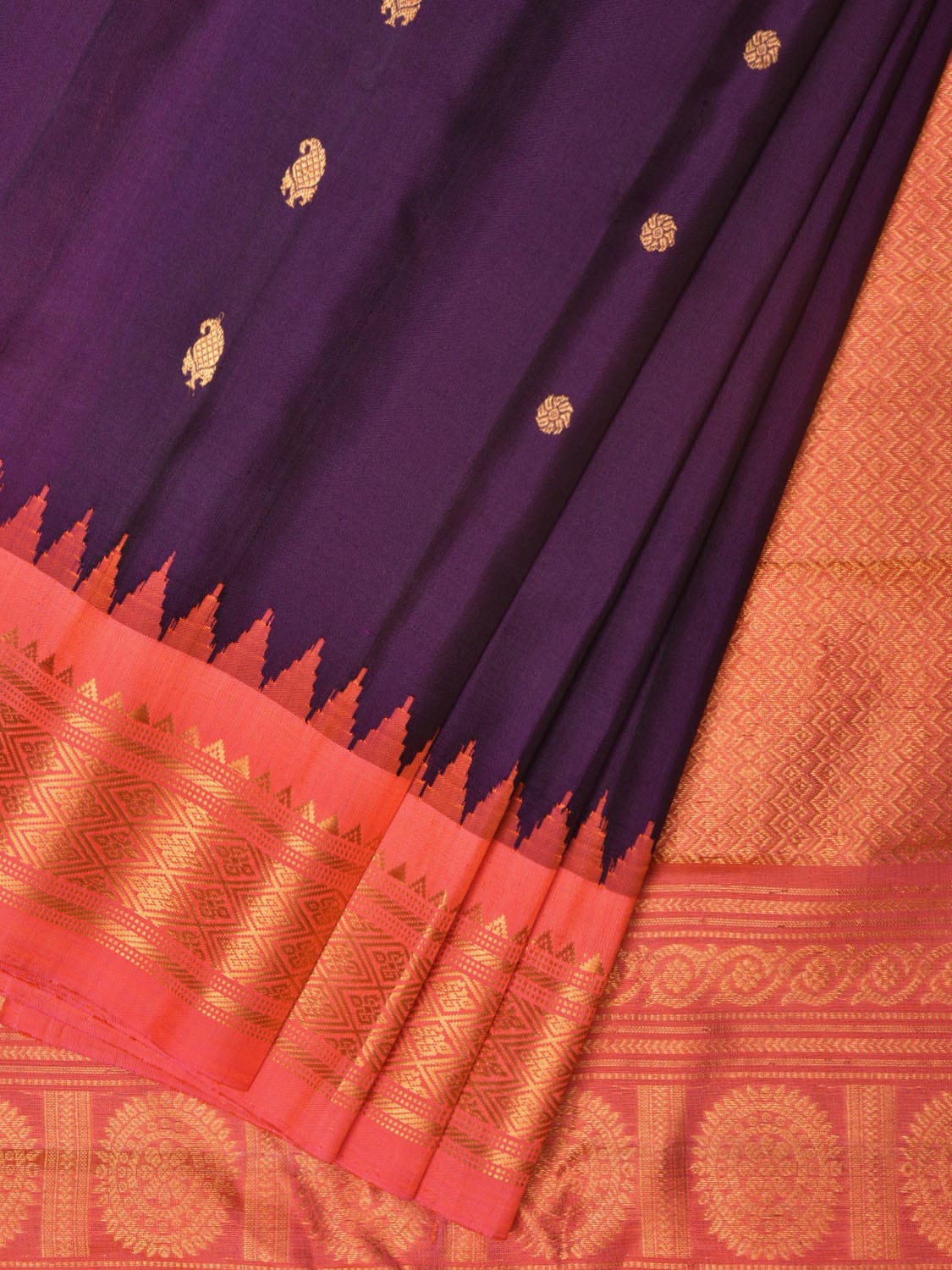 Purple and Peach Gadwal Silk Handloom Saree with Mango Pallu and Border Design - Global Threads | Swadesiicart