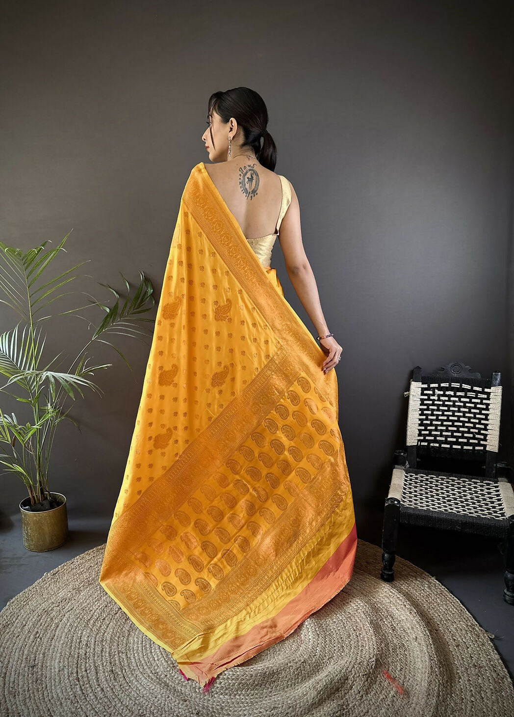 Joban Fashion Banarasi Orange Woven Woven Soft Silk Saree | Swadesiicart