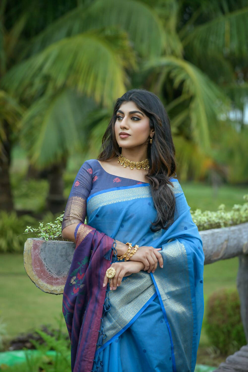 Vishnu Weaves Women's Blue Cotton Silk Zari Woven Saree with Blouse - Swadesiicart