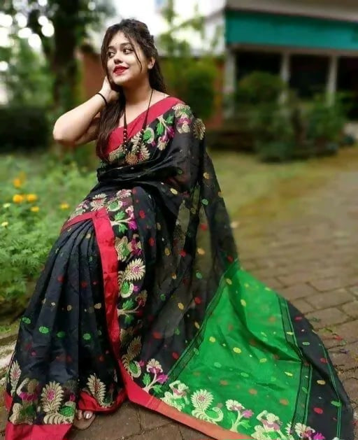 Exclusive Collection Black Beautiful Handloom Silk Cotton Saree - Swadesiicart