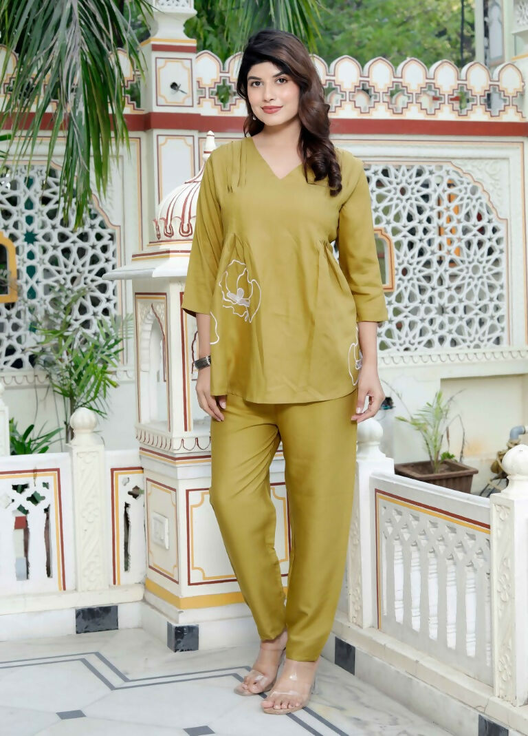 Miravan Women's Mehandi Solid Co-Ord Set - Swadesiicart
