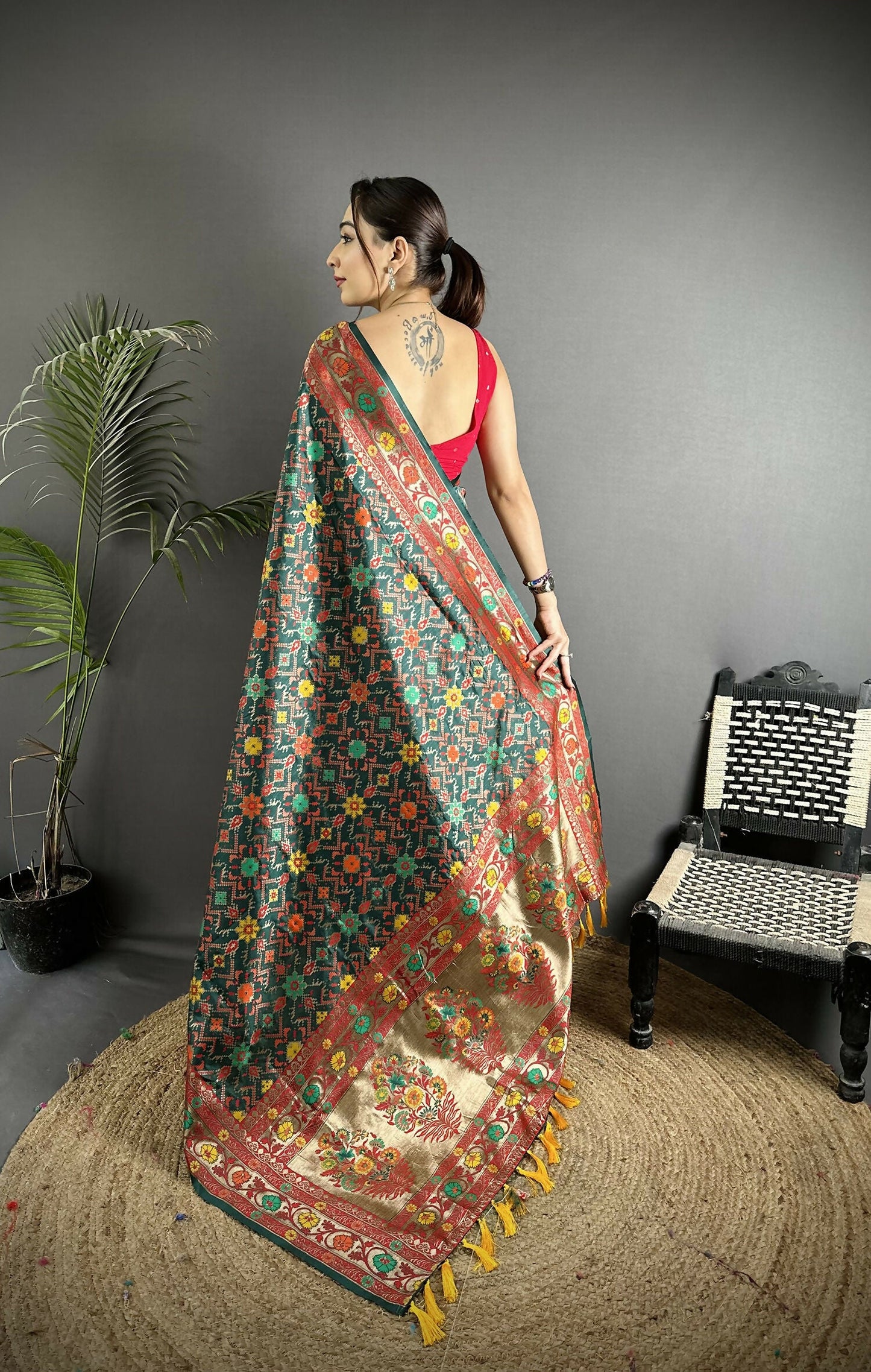 Joban Fashion Dark Green Banarasi Soft Silk Woven Saree | Swadesiicart