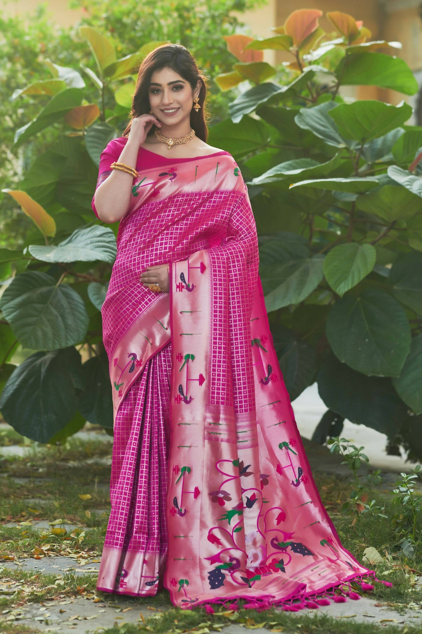 Vishnu Weaves Women's Pink Paithani Silk Minakari Zari Woven Saree with Unstitched Blouse - Swadesiicart