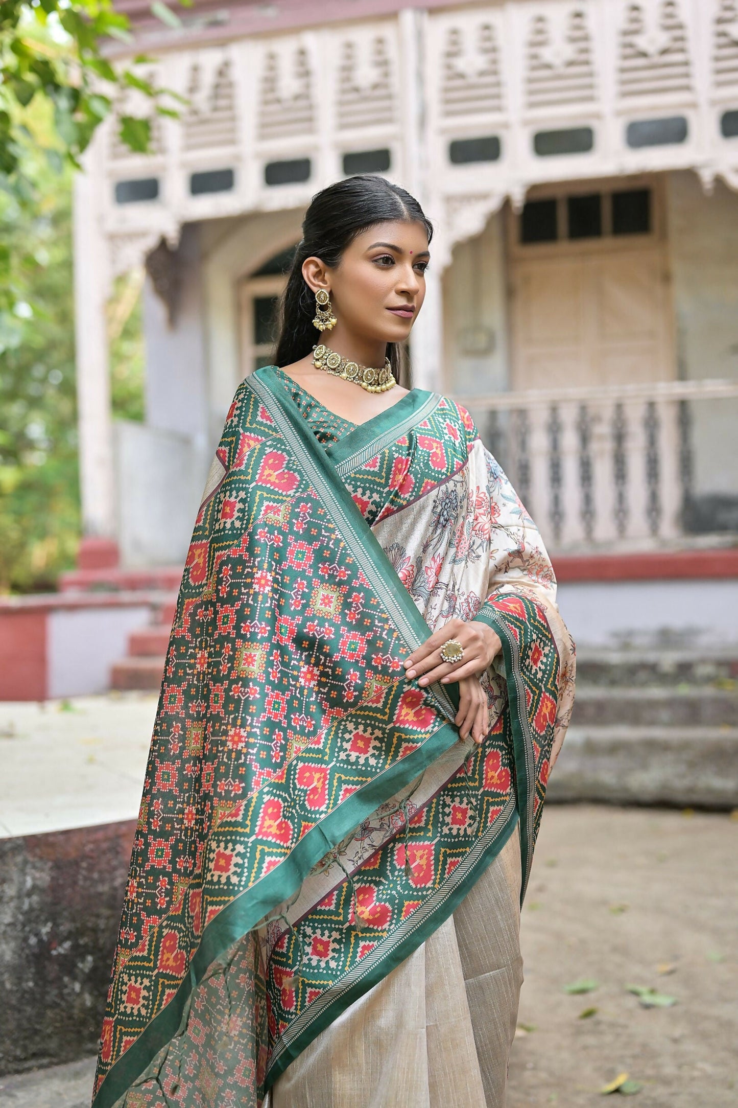 Vishnu Weaves Women's Green Soft Tussar Silk Small Zari Woven Border Saree with Blouse - Swadesiicart