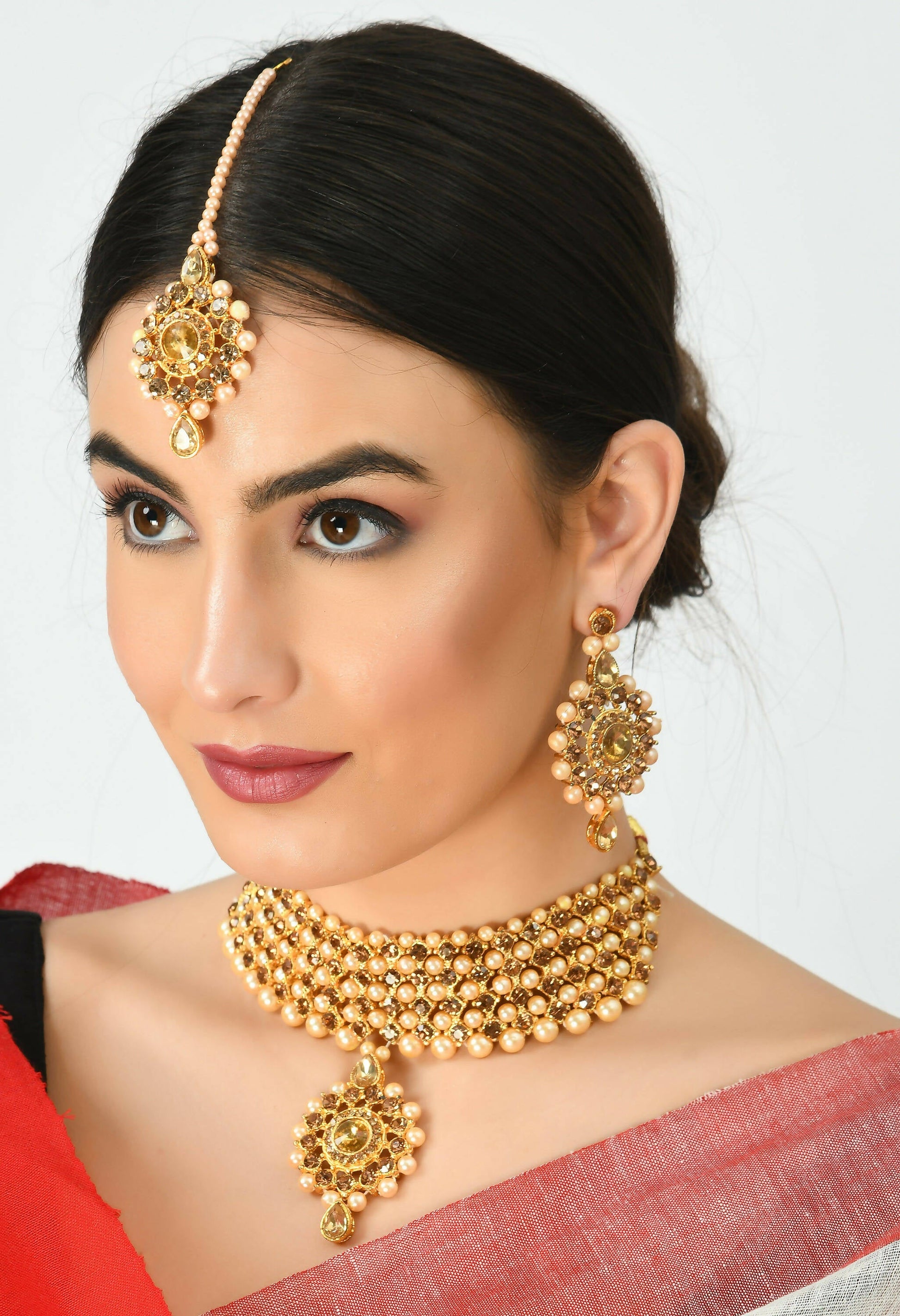 Mominos Fashion Johar Kamal Gold-Polished Brass Finish Kundan/Stone Choker For Women (Golden) | Swadesiicart