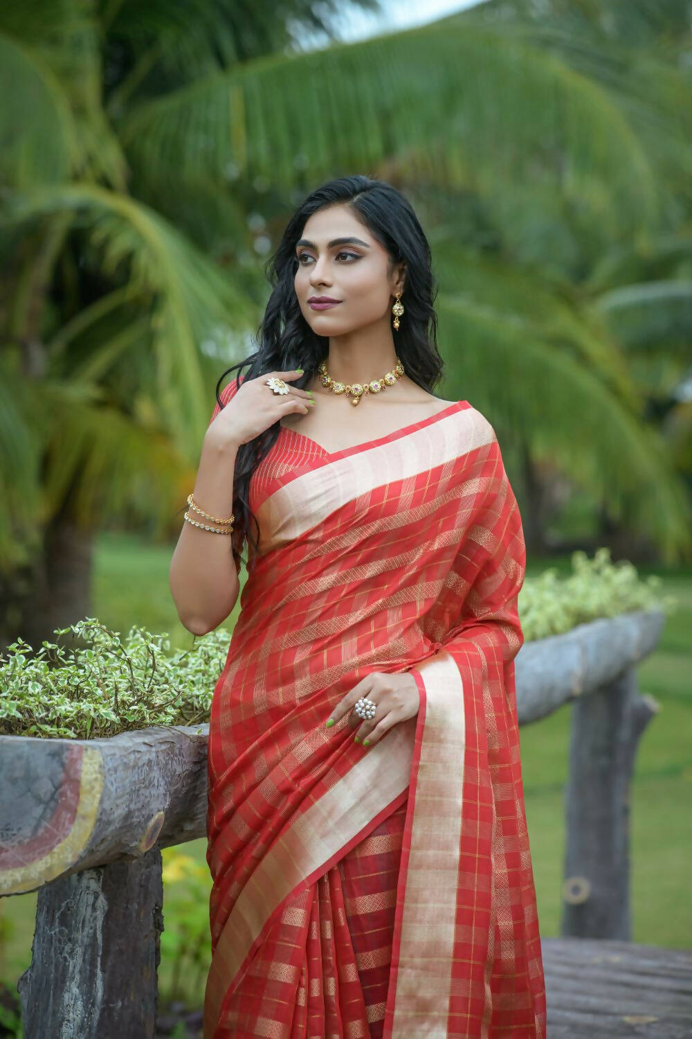 Vishnu Weaves Women's Red Organza Silk Zari Woven Saree with Blouse - Swadesiicart