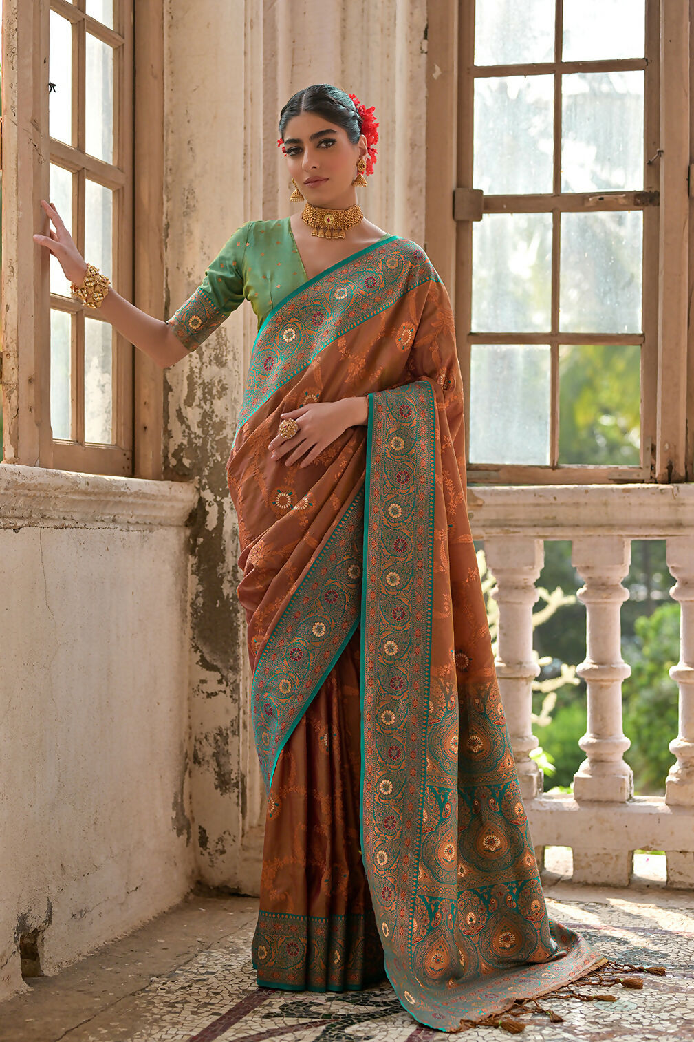 Vishnu Weaves Women's Coffee Banarasi Silk Zari Woven Saree with Blouse - Swadesiicart