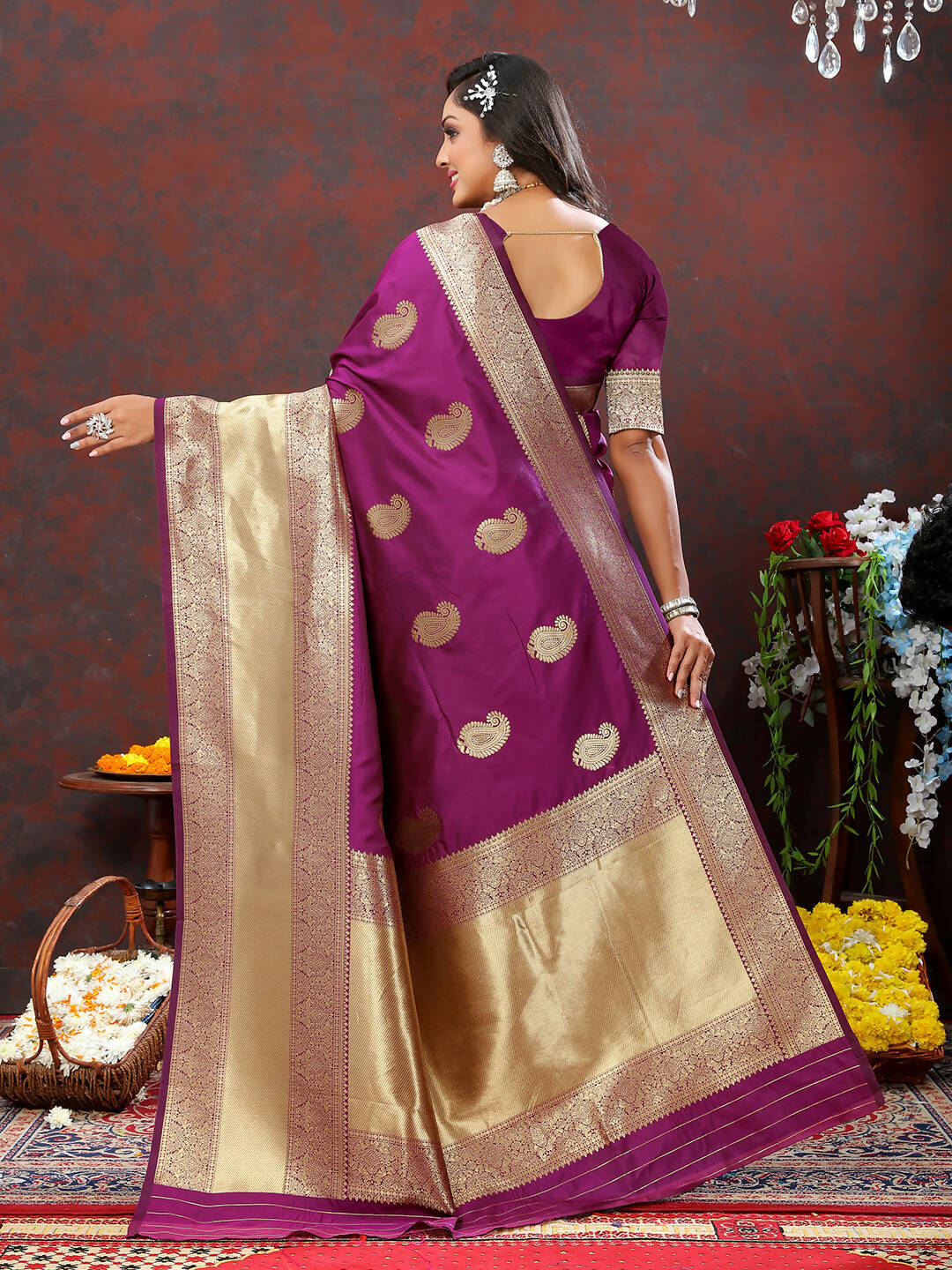 Lorenvalley Fashion Wine Soft Silk Woven Design Gold Zari Weaving Saree - Swadesiicart
