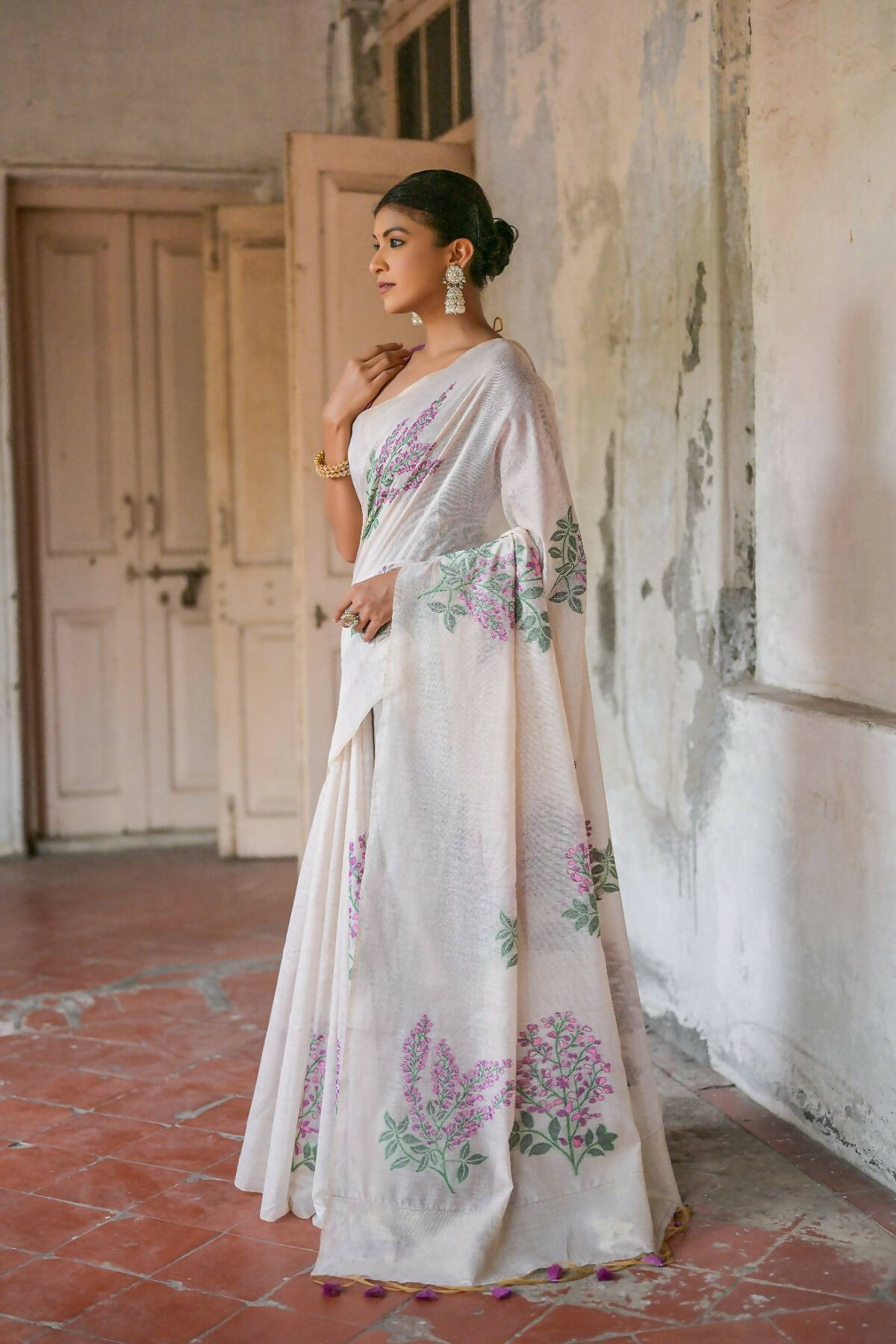 Vishnu Weaves Women's Wine Muga Cotton Woven Saree with Blouse - Swadesiicart