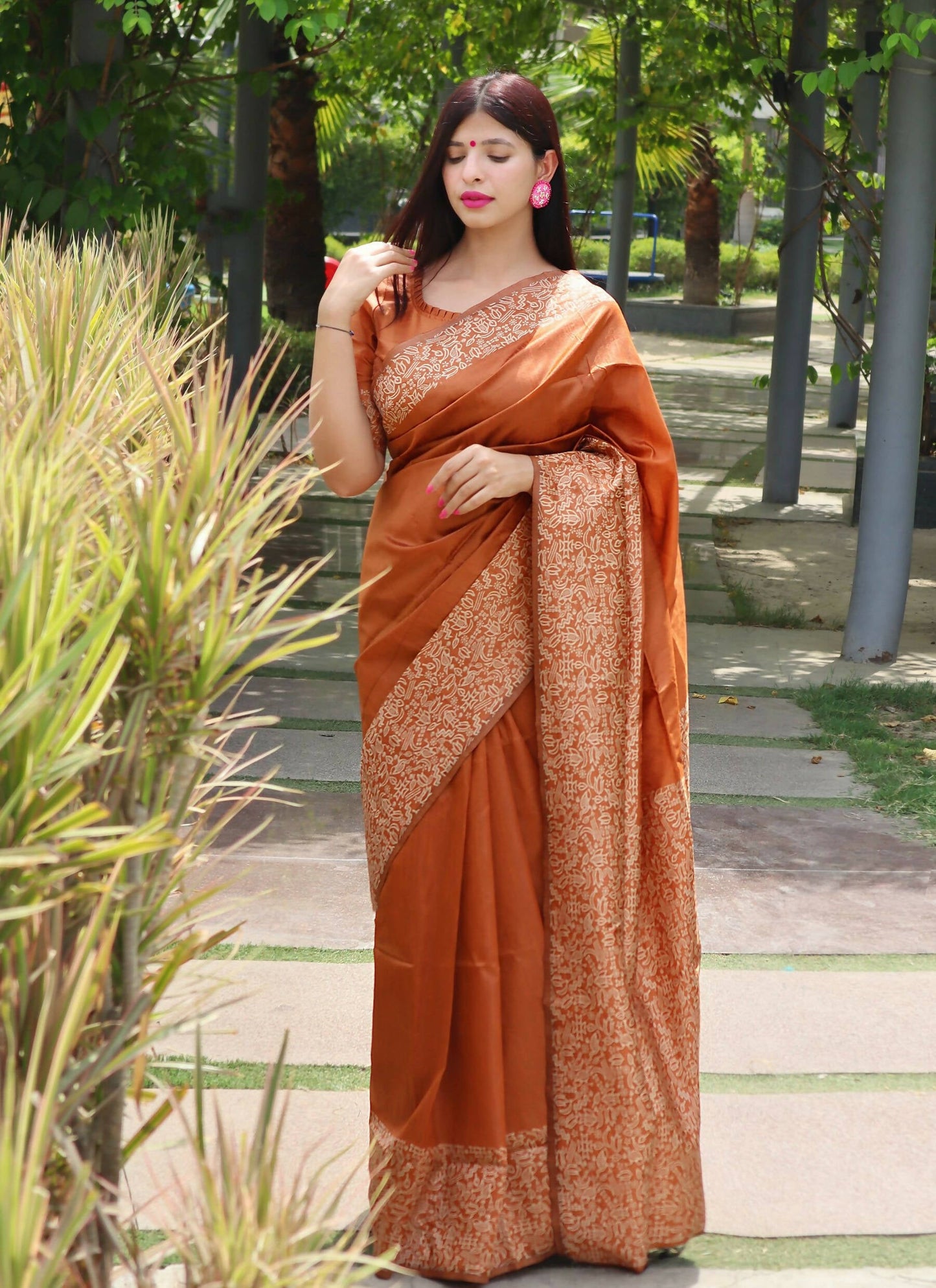 Vishnu Weaves Women's Orange Handloom Raw Silk Woven Border Saree with Unstitched Blouse - Swadesiicart